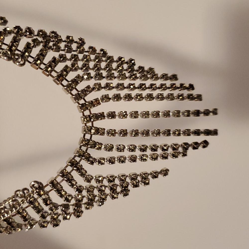 Banana Republic Silver Dangling Necklace - Picture 7 of 9